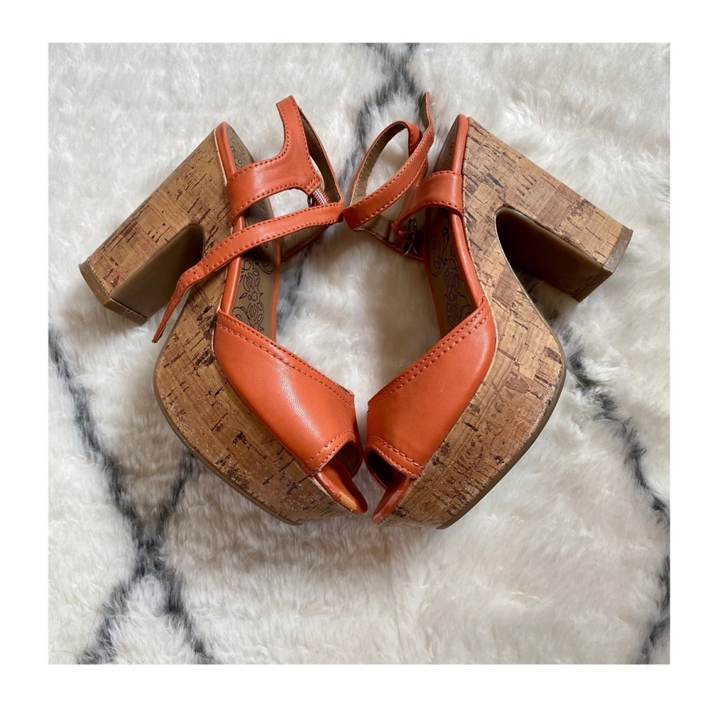 Francesca’s Garden Cut Out Cork Wedge